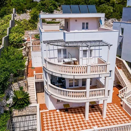 Borna Apartment