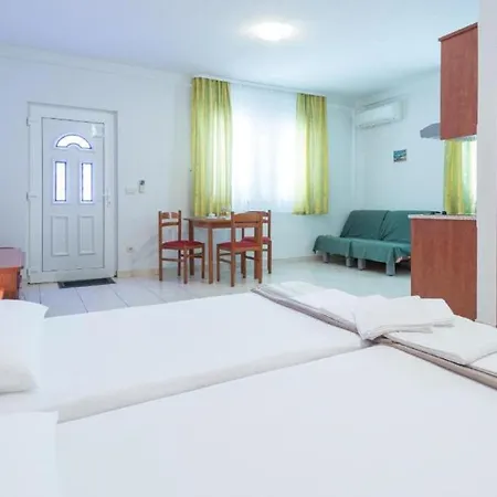 Borna Apartment *
